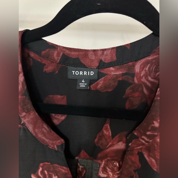 Torrid dress shirt 4xl - Picture 2 of 3